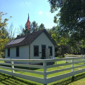 Buffalo Niagara Heritage Village - Checkout that tree flagpole! - Museums Near Me - Amherst, New York Buffalo Niagara Heritage Village - Checkout that tree flagpole! - Museums Near Me - Amherst, New York
