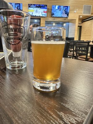 Cottonwood Creek Brewery by null