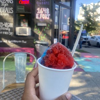 Ice Queens - Blue berry & cherry 10oz - Shaved Ice Near Me - Baltimore, Maryland Ice Queens - Blue berry & cherry 10oz - Shaved Ice Near Me - Baltimore, Maryland