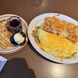 Burs Restaurant - Meat & Cheese Omlette with Hashbrowns and French Toast