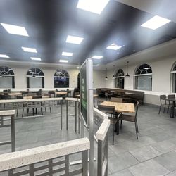 Pollo Tropical