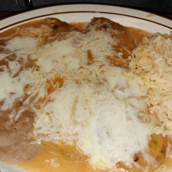 La Perla Tapatia Restaurant - 2 Chili Relleno $9.95 - Mexican Near Me - Delano, California La Perla Tapatia Restaurant - 2 Chili Relleno $9.95 - Mexican Near Me - Delano, California