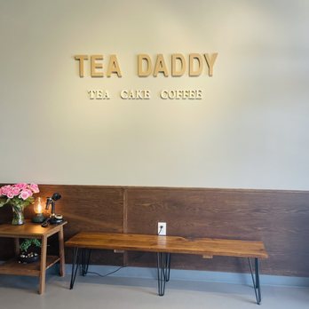 Tea Daddy - Cute waiting spot. - Coffee & Tea Near Me - Richardson, Texas