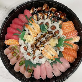 Sushi Island - Nigiri sushi combo E - Sushi Bars Near Me - Gardena, California
