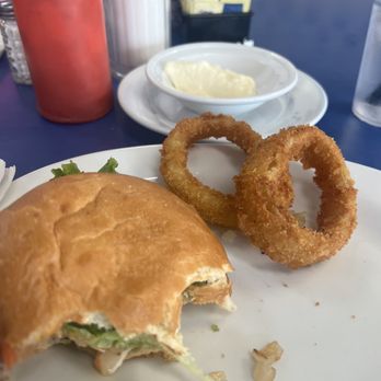 Bob & Edith's Diner - Springfield - Cheeseburger and onion rings - American Near Me - Springfield, Virginia Bob & Edith's Diner - Springfield - Cheeseburger and onion rings - American Near Me - Springfield, Virginia
