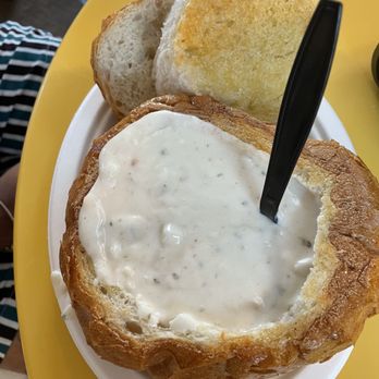 Splash Cafe - Clam Chowder - American Near Me - Pismo Beach, California