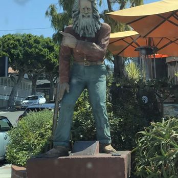 Eiler Larson Statue - Local Flavor Near Me - Laguna Beach, California Eiler Larson Statue - Local Flavor Near Me - Laguna Beach, California
