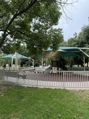 Abraham Lincoln Park by null