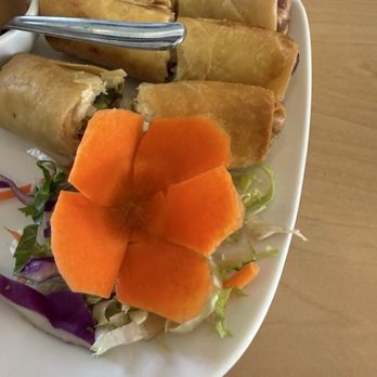 Gogo Thai - Crispy egg rolls best I ever had , flower out of carrots very pretty - Thai Near Me - Grover Beach, California