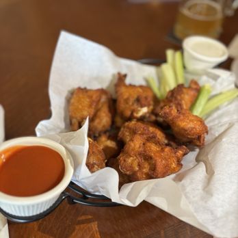 Nottinghams Tavern - Delicious buffalo wings. Full order. - American Near Me - Big Bear Lake, California Nottinghams Tavern - Delicious buffalo wings. Full order. - American Near Me - Big Bear Lake, California