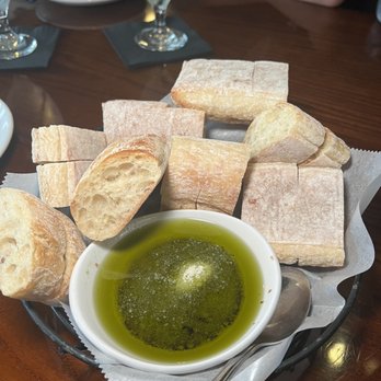 Cafe Murano - Fresh bread for the table - Italian Near Me - Altamonte Springs, Florida