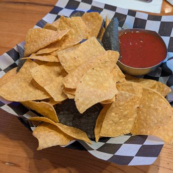 Ruben's Grill + Cantina - Free chips + salsa! - Mexican Near Me - Loveland, Colorado