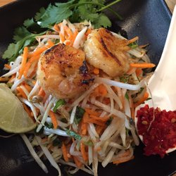 coa - Kleiner "papaya" Salat mit Garnelen, ganz ok im geschmac, viel Karotte, Viel Sojasprossen