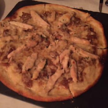 CRāVing Restaurant - Herbed chicken pizza - New American Near Me - Buffalo, New York