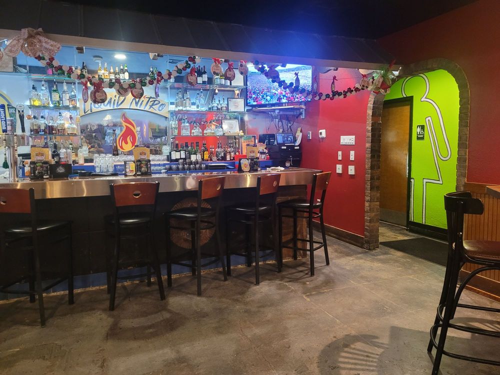 Nitro Kitchen & Cocktails