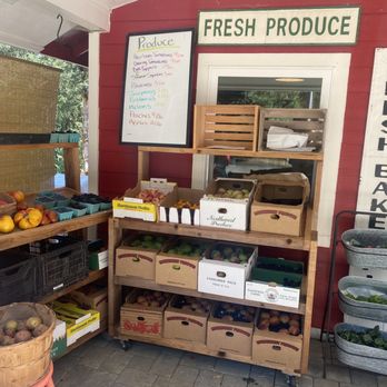 Hiatt Farm - a fruit stand with fresh produce - Farmers Market Near Me - Corvallis, Oregon
