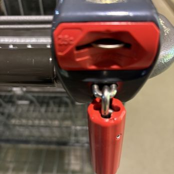 ALDI - My quarter got stuck! No money back. - Grocery Near Me - Gilbert, Arizona