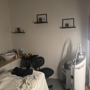 Face Bliss - Inside treatment room - Massage Near Me - Los Angeles, California