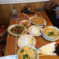Asian Express Restaurant - Pad Thai, pud see eew, shrimp rolls, and tom ka gai