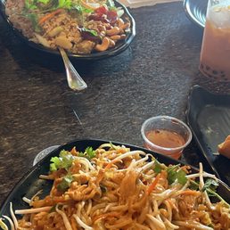 Pad THAI CHICKEN BOWL COMBO FRIED RICE Pad THAI CHICKEN BOWL COMBO FRIED RICE