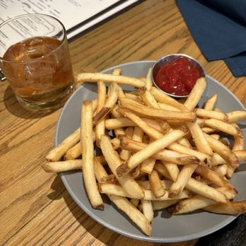 The Bluebird Bar - Good French fries - New American Near Me - West Newton, Massachusetts