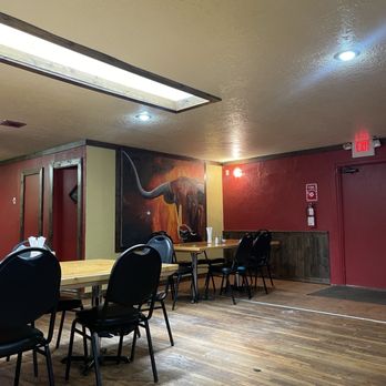 Rosie's Smokehouse - Dining room - Smokehouse Near Me - Questa, New Mexico