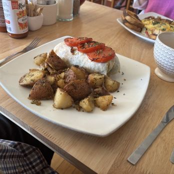 Corner Cafe - Luna burrito - Breakfast & Brunch Near Me - Newport, Rhode Island