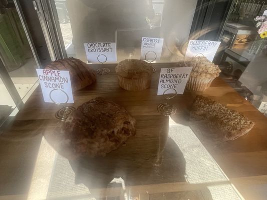 Mint & Serif by null