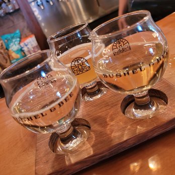 Bushel & Bee Taproom - Cideries Near Me - Leavenworth, Washington Bushel & Bee Taproom - Cideries Near Me - Leavenworth, Washington
