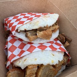 Vivi’s Gourmet Cuisine - Arepa Rellena de Chicharron
