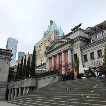 Vancouver Art Gallery - Side view of exterior - Art Museums Near Me - Vancouver, British Columbia Vancouver Art Gallery - Side view of exterior - Art Museums Near Me - Vancouver, British Columbia