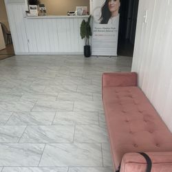 Gratitude Spa and Waxing Studio - Inside! My happy place