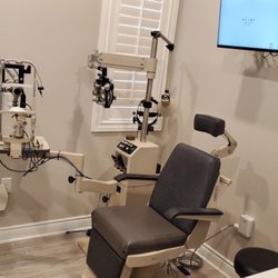 Cypress Family Eyecare - Exam room
