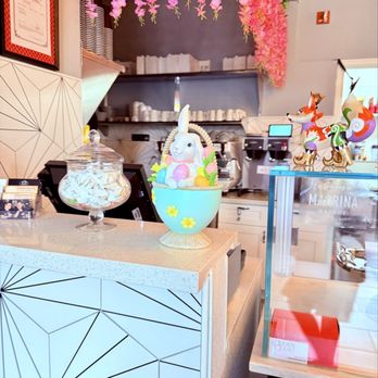 Mia Cafe and Wine Bar - Wine Bars Near Me - Kirkland, Washington