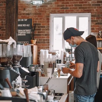 Honeybee Coffee - Barista - Coffee & Tea Near Me - Sevierville, Tennessee Honeybee Coffee - Barista - Coffee & Tea Near Me - Sevierville, Tennessee