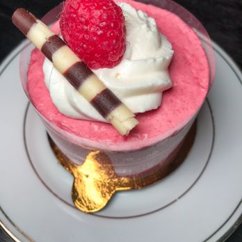 Chateau De Chantilly Cafe - raspberry tart - Bakeries Near Me - Chantilly, Virginia