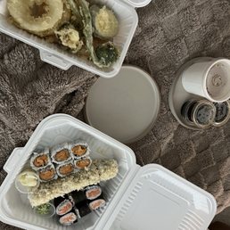 Spicy Salmon Roll Spicy Salmon Roll