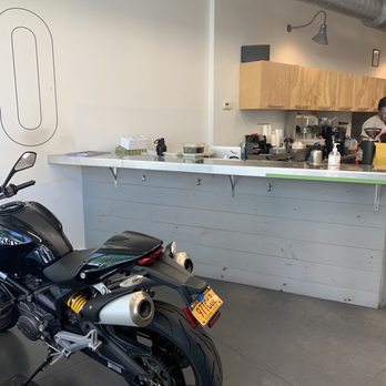 Moto Coffee Machine - Coffee & Tea Near Me - Hudson, New York