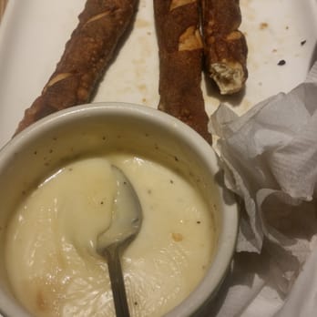 Applebee's Grill + Bar - Not very appetizing.  Bad night? - American Near Me - Brooklyn, New York