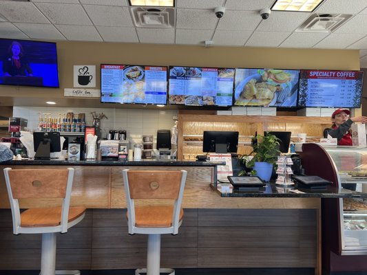 Joe's Cafe & Donuts & King Cakes by null