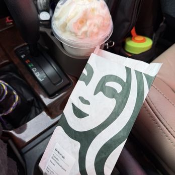 Starbucks - Coffee & Tea Near Me - Lakewood, Colorado