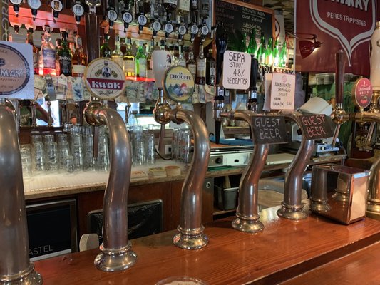 Il Santo Bevitore craft pub by null