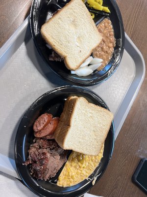 Tony DeMaria's BBQ by null