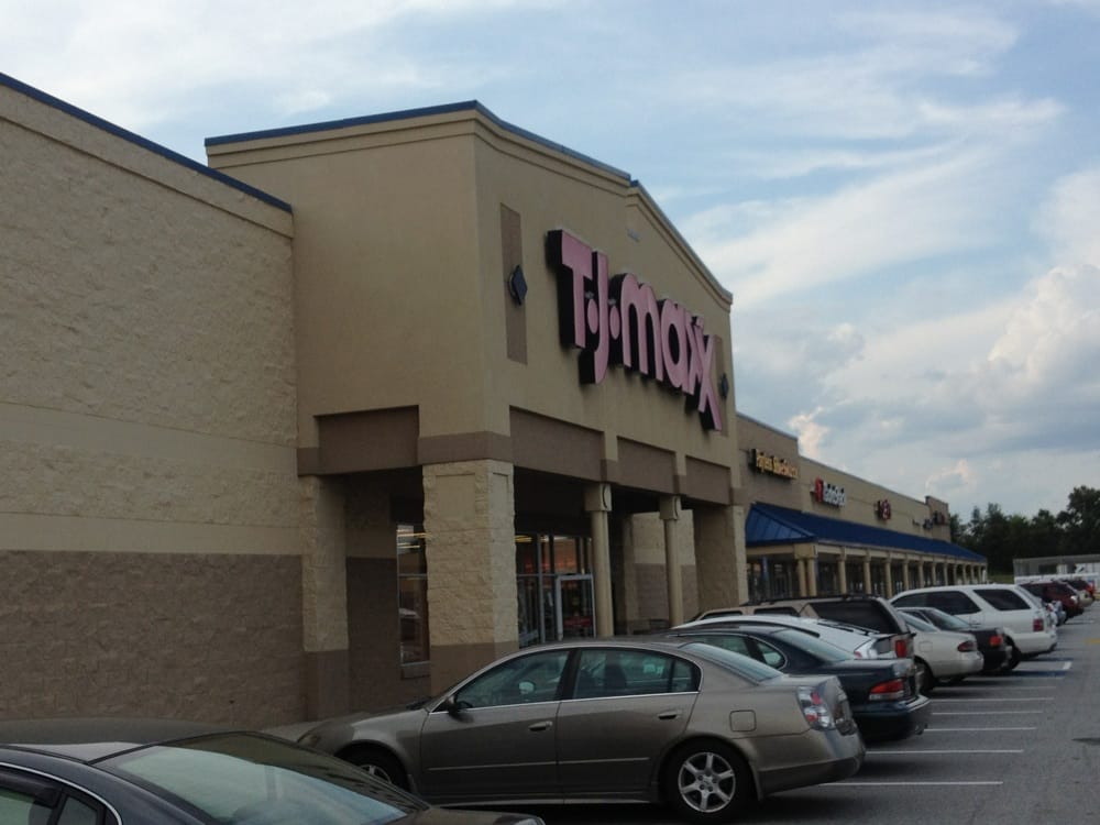 TJ MAXX Updated September 2024 2724 Watson Blvd, Centerville, Department Stores