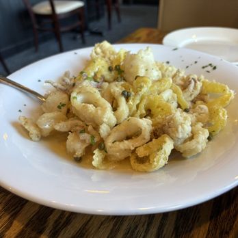 Cafe Pesto's - Calamari Picatta - Italian Near Me - Farmington, Connecticut Cafe Pesto's - Calamari Picatta - Italian Near Me - Farmington, Connecticut