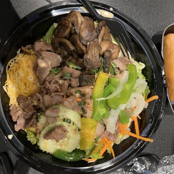 3sisters - Cilantro beef with red curry and fresh everything - Thai Near Me - Lancaster, Pennsylvania