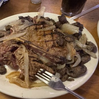 Texas Roadhouse - Prime rib with mushrooms and onions - Steakhouses Near Me - Manchester, Connecticut Texas Roadhouse - Prime rib with mushrooms and onions - Steakhouses Near Me - Manchester, Connecticut