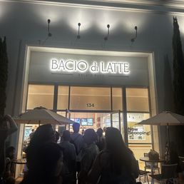 Line on a Sunday night. Moves quickly. Line on a Sunday night. Moves quickly.