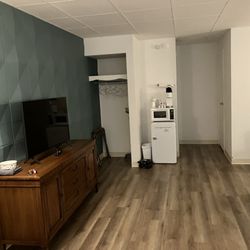 Al & Sally's Motel - King Room