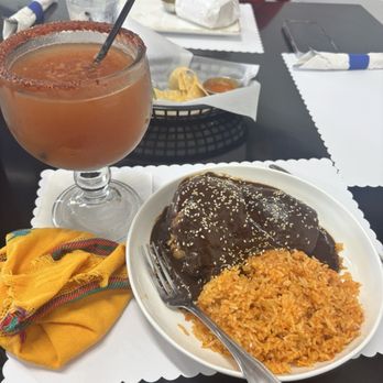 Catrina Mexican Spot - Mole Negro. la comida estaba muy rica. - Mexican Near Me - Hawthorne, California Catrina Mexican Spot - Mole Negro. la comida estaba muy rica. - Mexican Near Me - Hawthorne, California